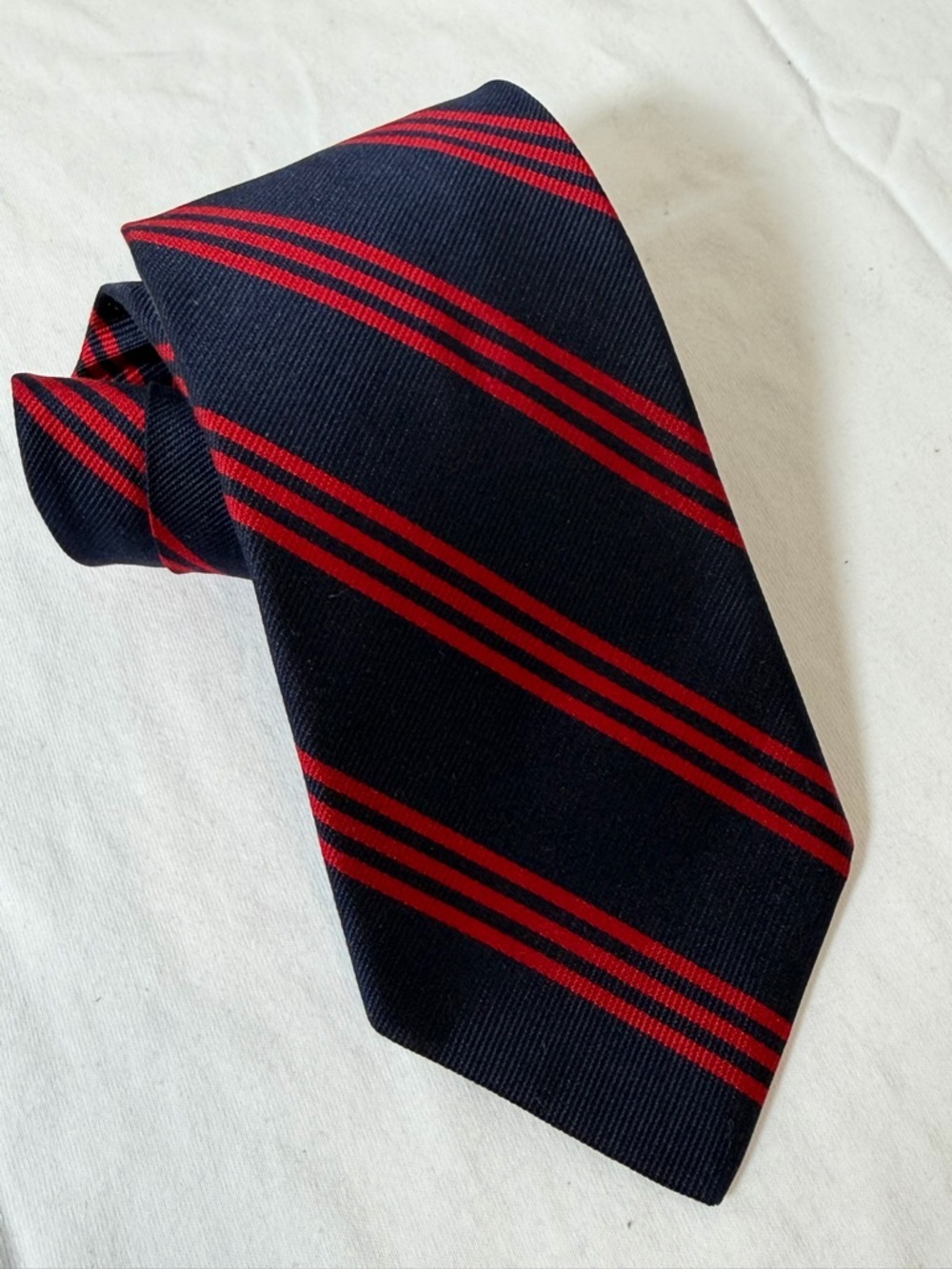 Vintage Brooks Brothers 100% Silk Classic Navy Tie with Red Diagonal Stripes